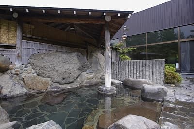 Japanese rooms facing the forest