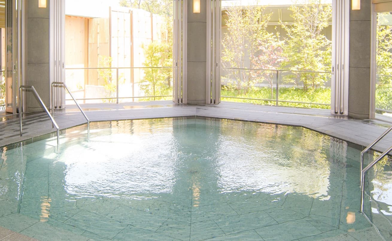 Tojinbo Onsen grand bath