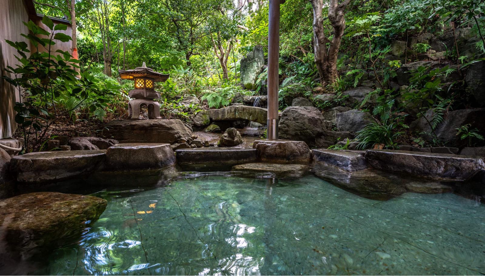 The garden open-air bath