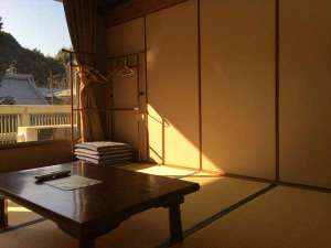 Simple Japanese Tatami Rooms