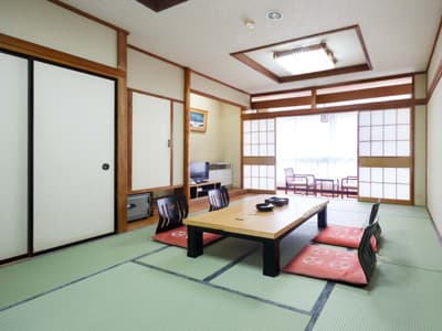 Rooms overlooking the Arakawa mountain stream