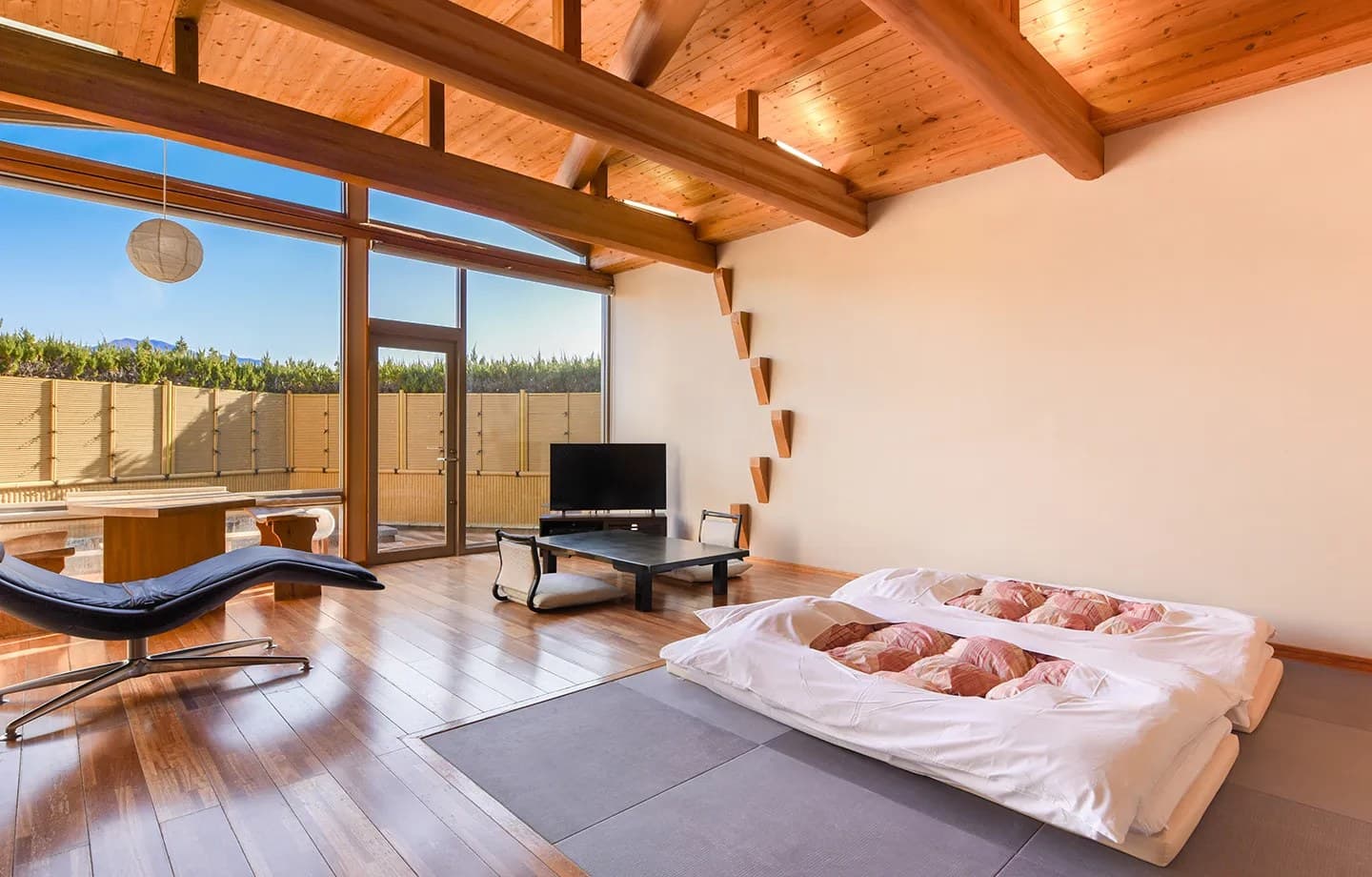 Room 'Hanarei,' With Its Own Open-Air Bath
