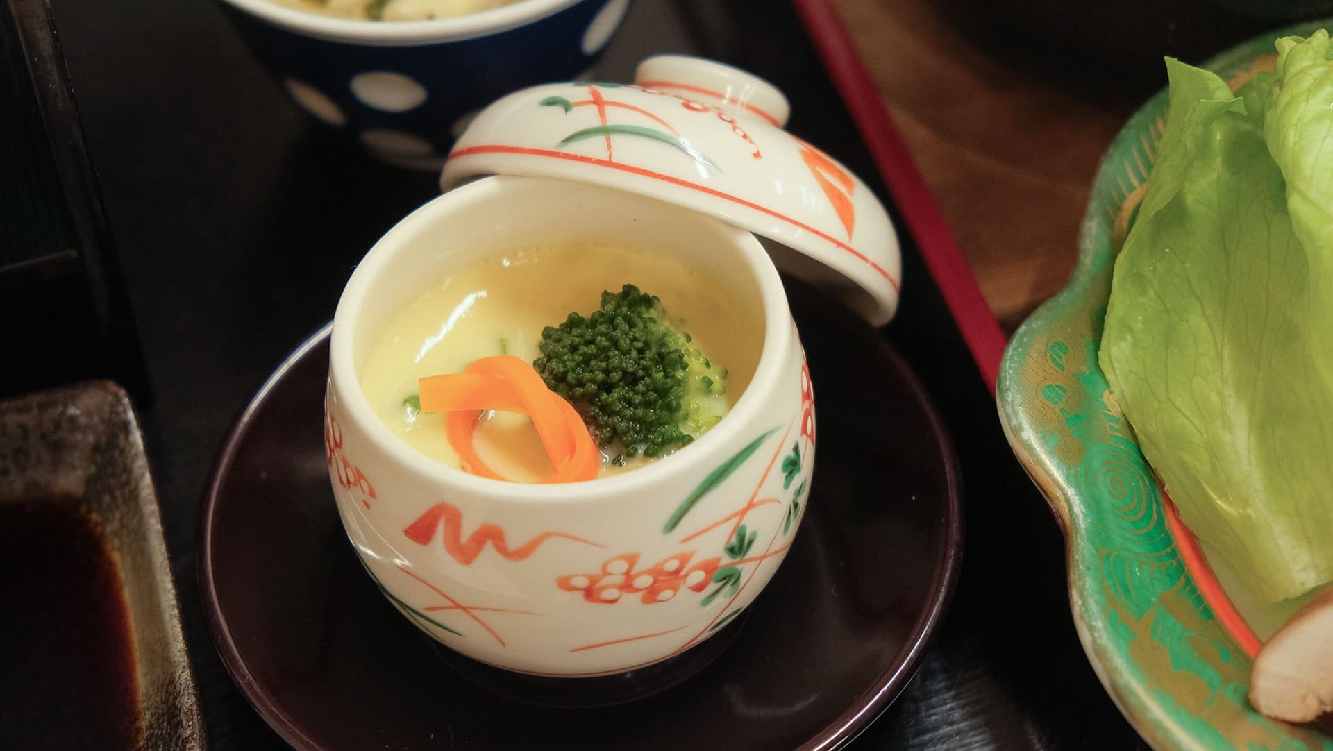 Cuisine Drawn from the Nanki Sea