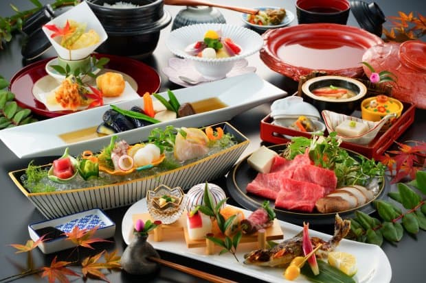 유후인의 대지를 담은 와카이세키