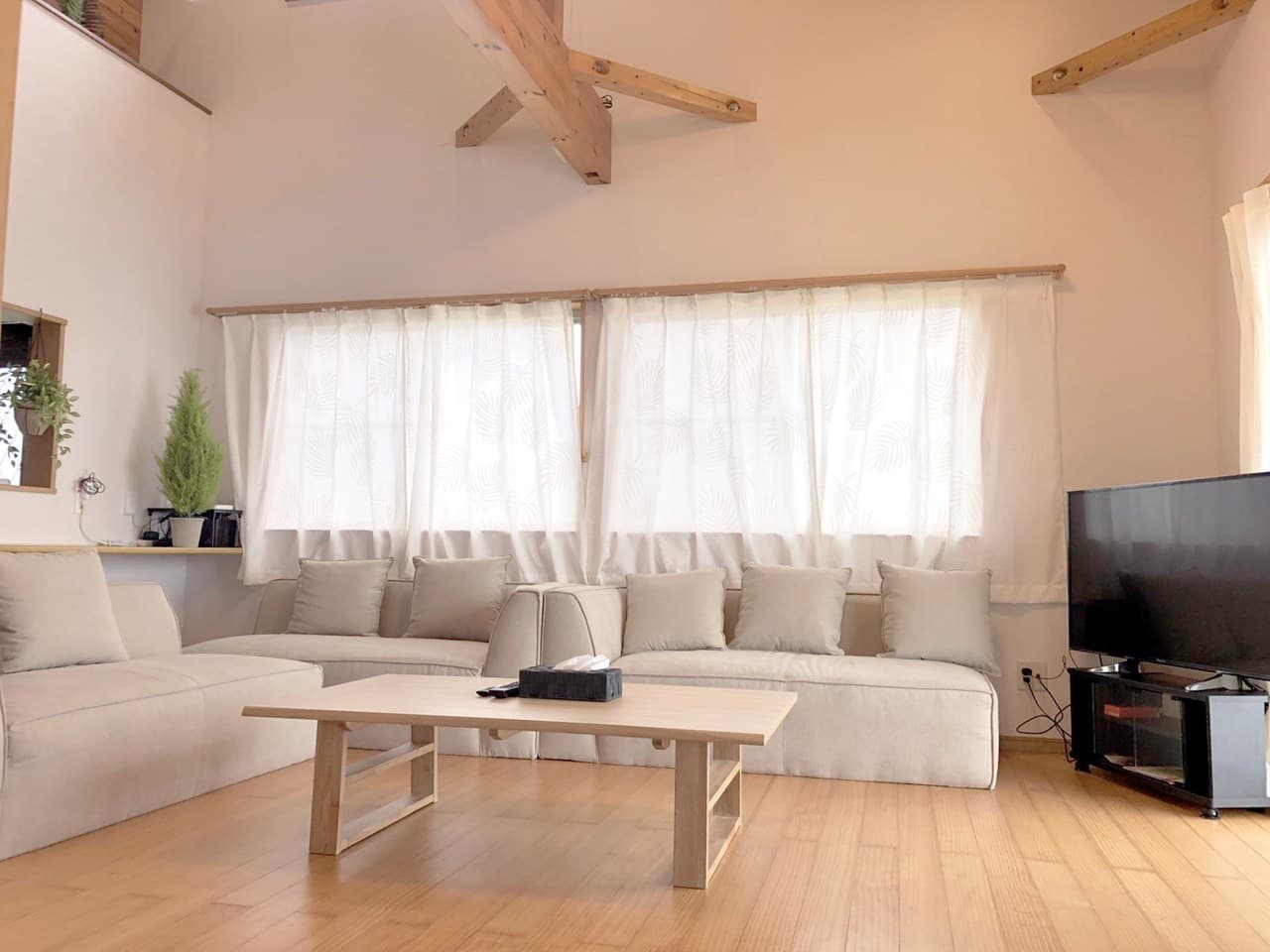 A Spacious, Bright Living Room