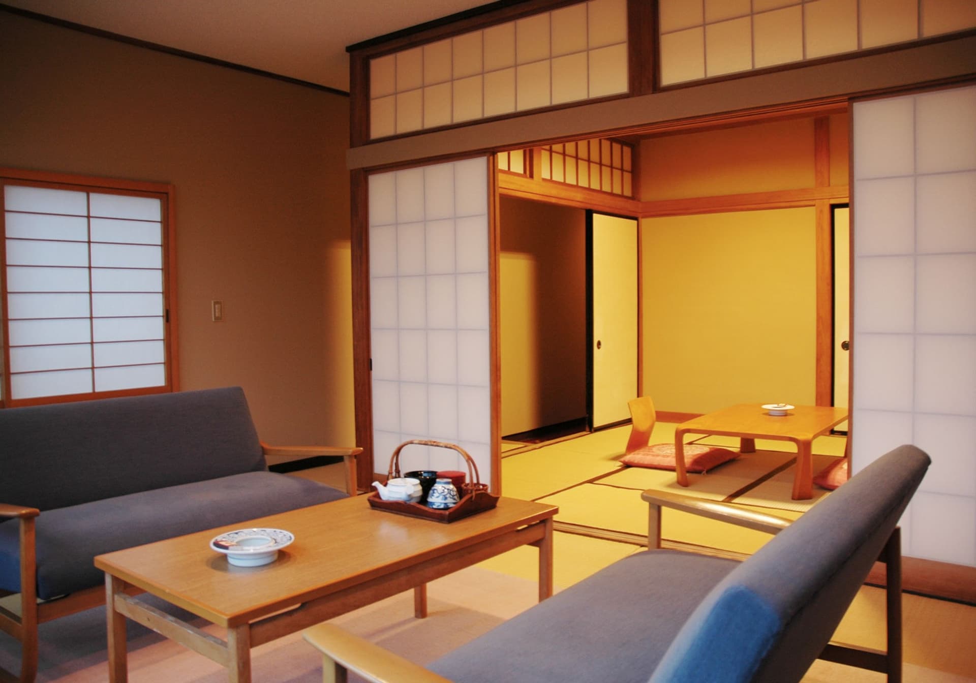 Rooms Framing the Views of Nasu Highlands