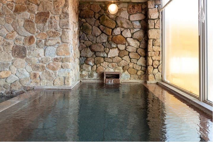 Bathing Hours and Private Baths