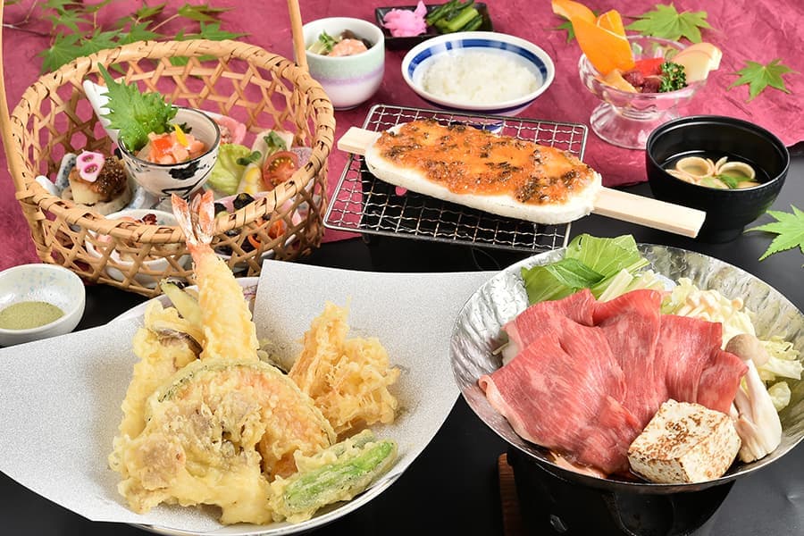 3종 메인의 푸짐한 저녁 식사