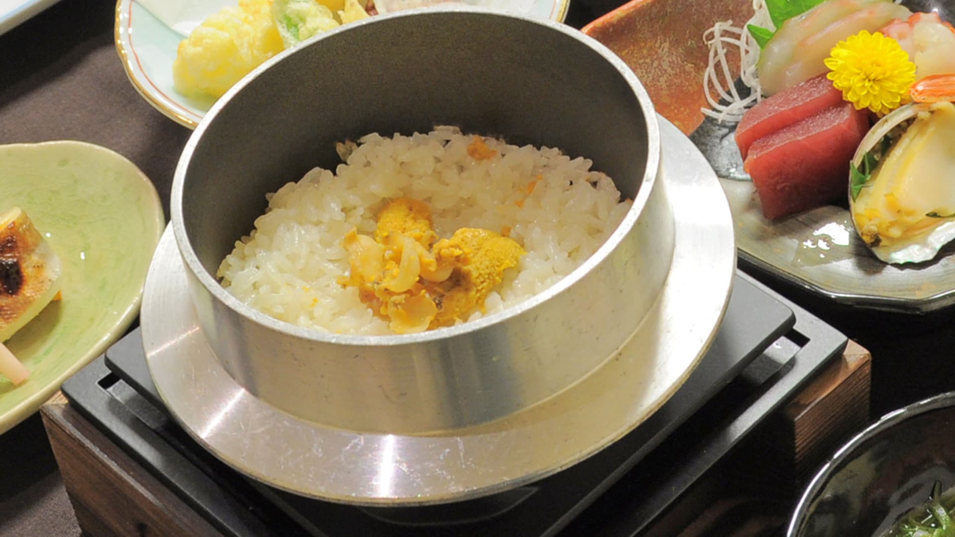Sea-Urchin Kamameshi and Seasonal Sashimi