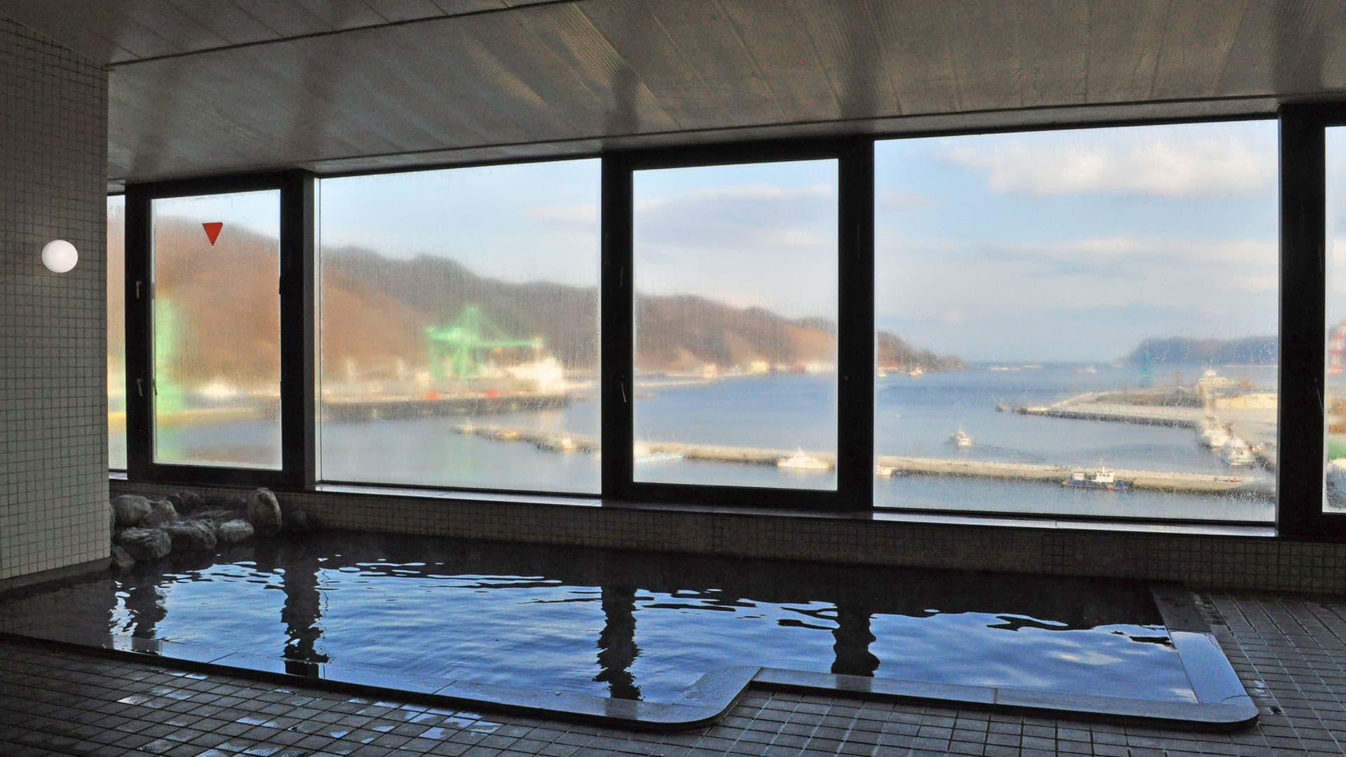 A 7th-Floor Bath with a View