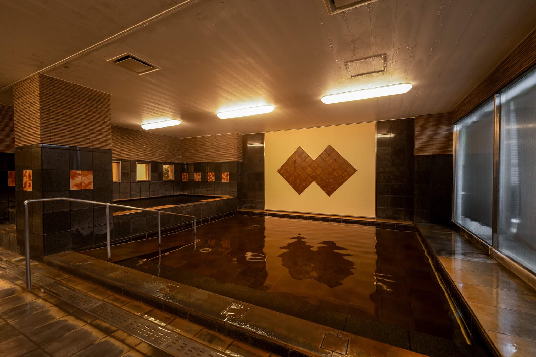 A Signature Honey and Pearl Bath