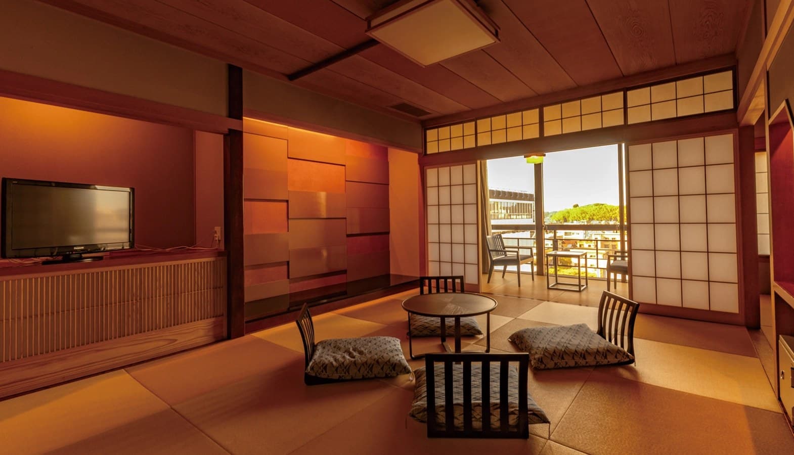 Standard Japanese and Japanese-Western Rooms