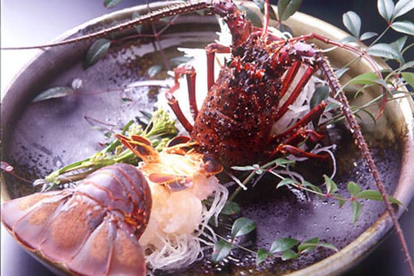 Local Cuisine with Ise Lobster and Abalone