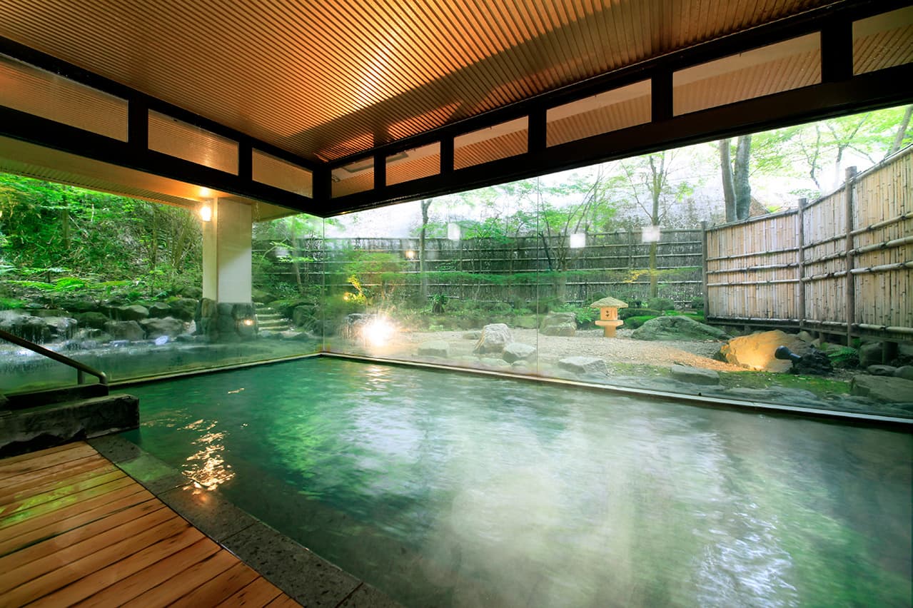 A Lakeside Ryokan Close to Morioka