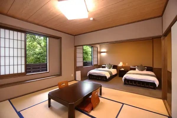 Rooms Furnished with Hoshino Folk Craft