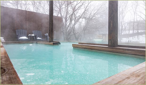 An Outdoor Bath Filled with Stars