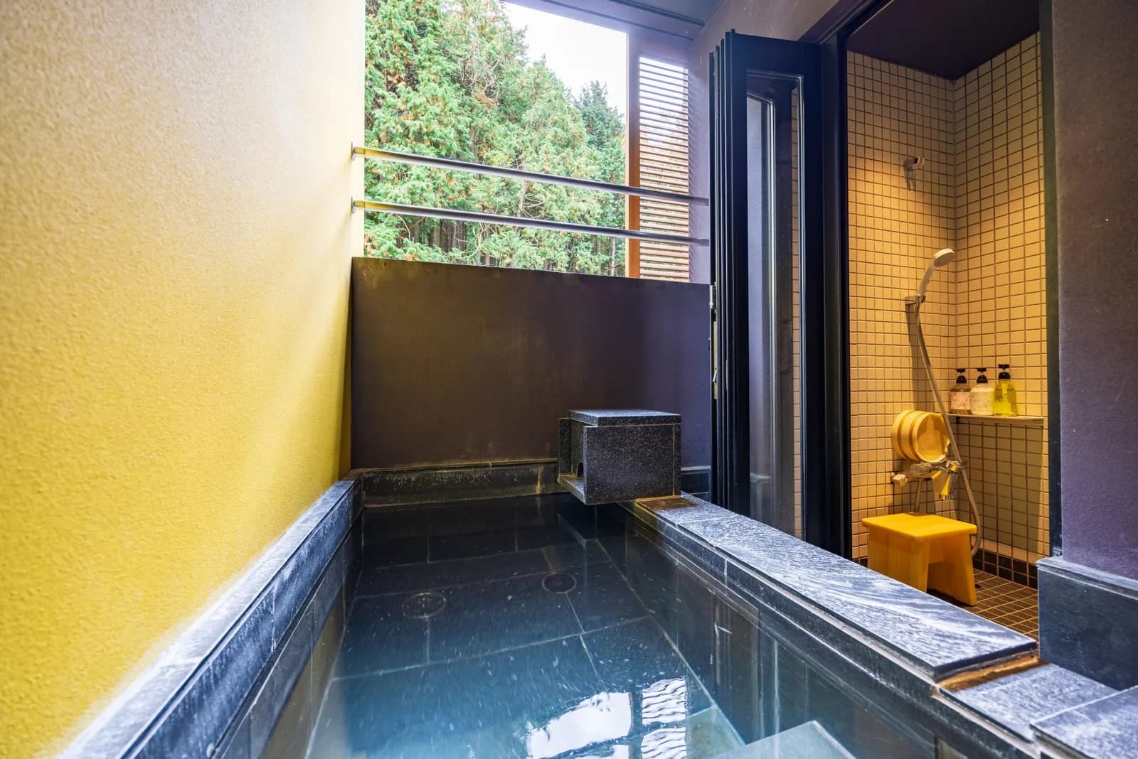 Open-Air Bath in Every Room