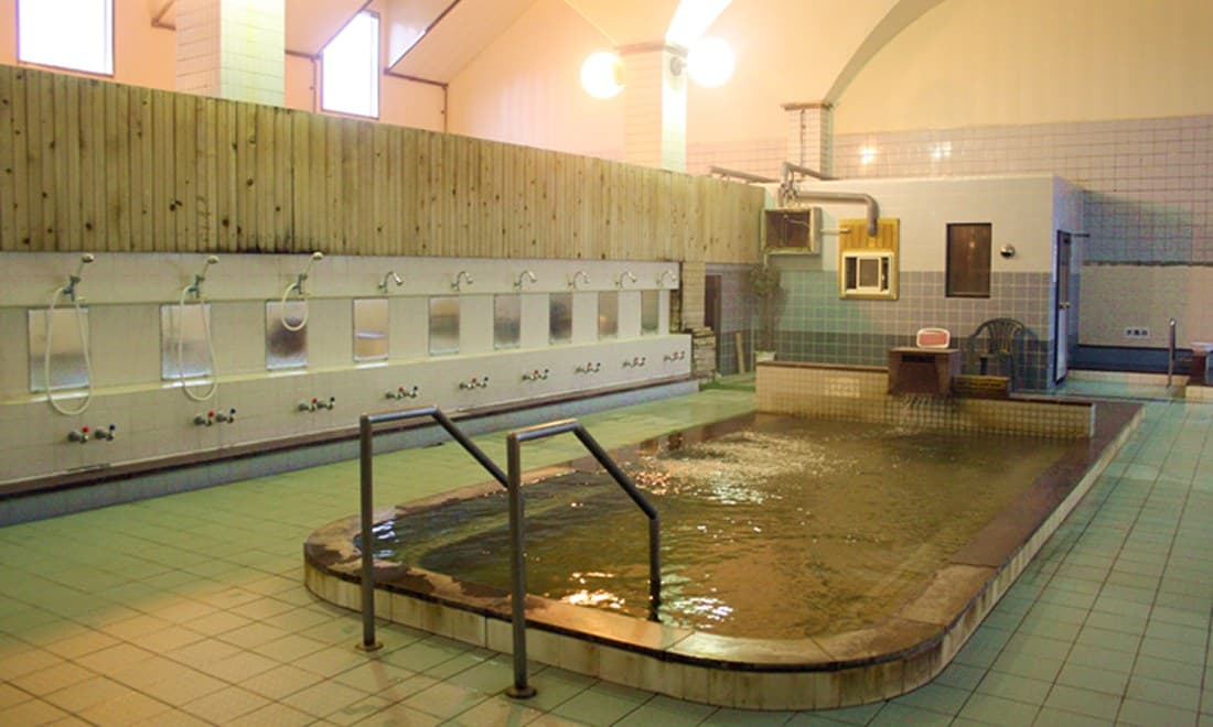 A Communal Bath With Three Waters
