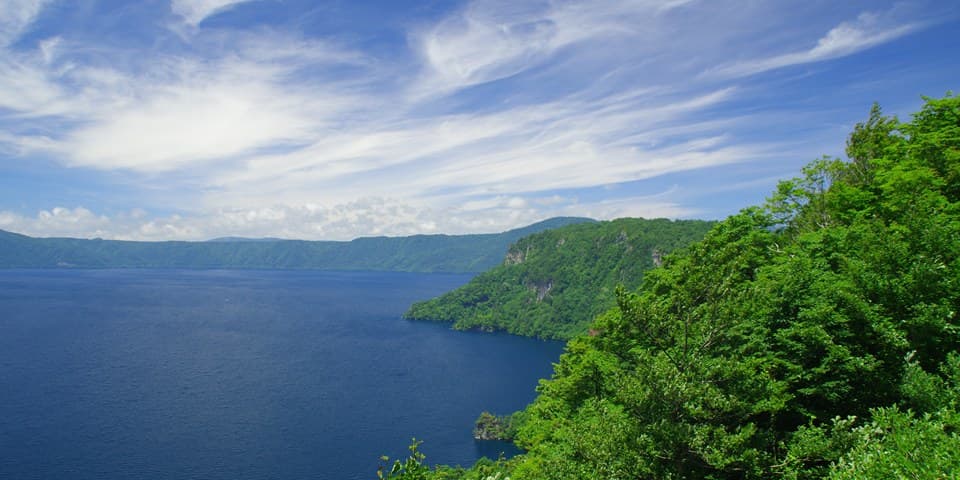 The Road to Lakes and Rivers