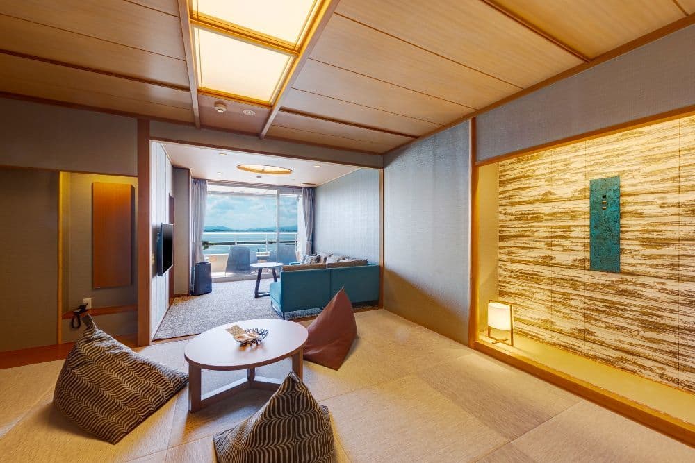 Free Shuttle from Ogoto-Onsen Station