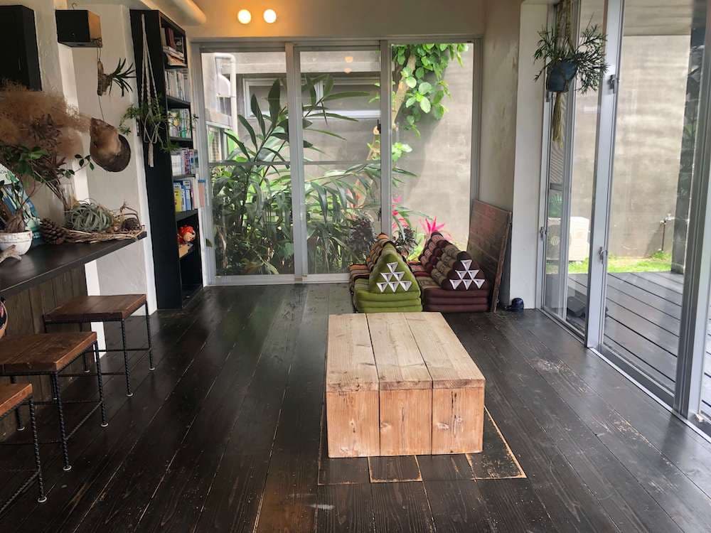 Café & Free Space