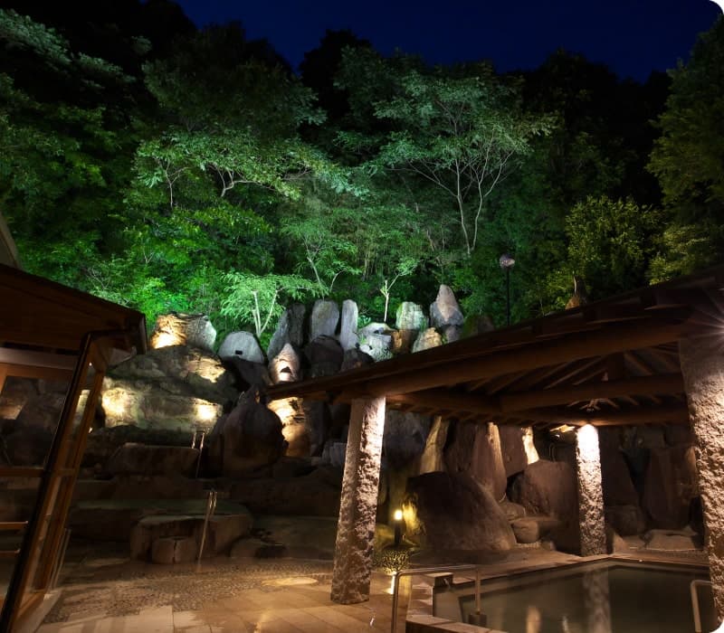 Gentle, Natural Kakenagashi Hot Spring