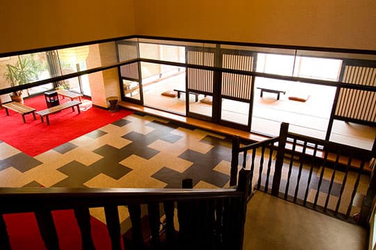 A Lounge Warmed by the Irori Hearth