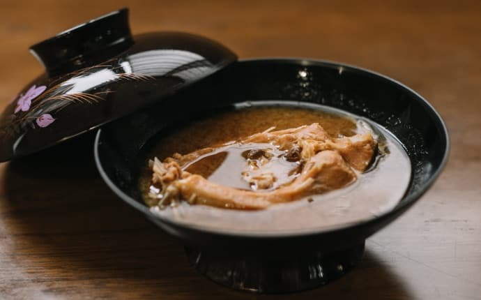 Country Cooking, Full of Local Character