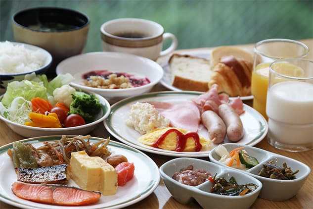 활기찬 아침 뷔페