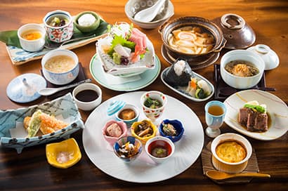 Seasonal Cuisine from Toyama Bay