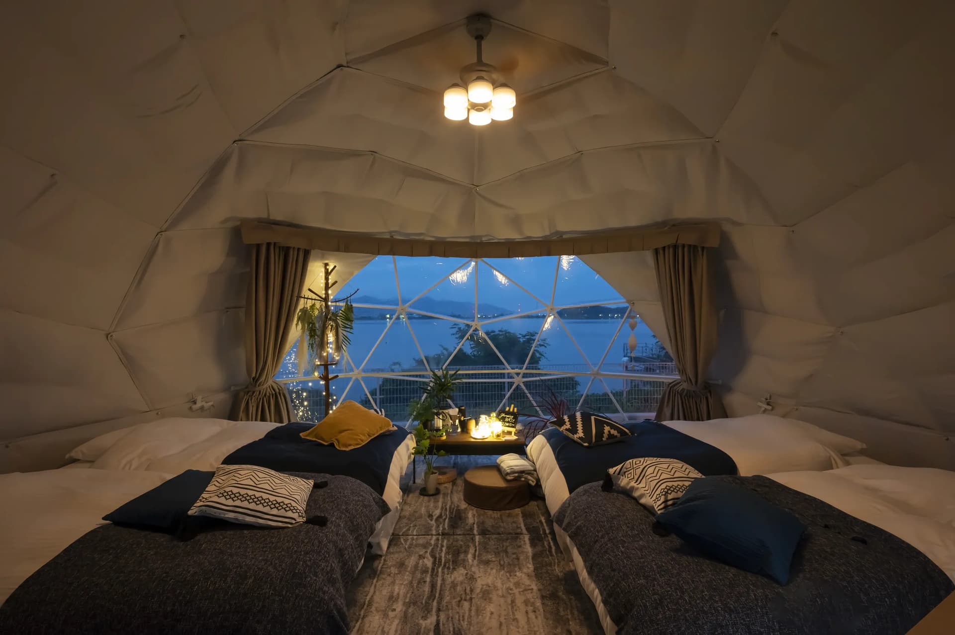 Seven Glamping Domes