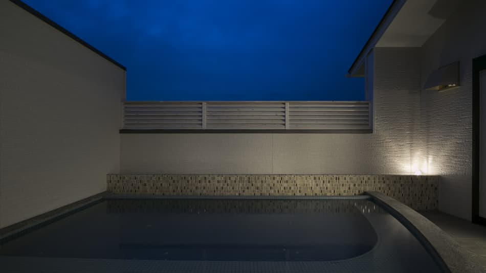 Open-air bath & Finnish sauna