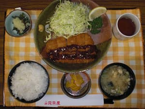 호텔 안 저녁 식당