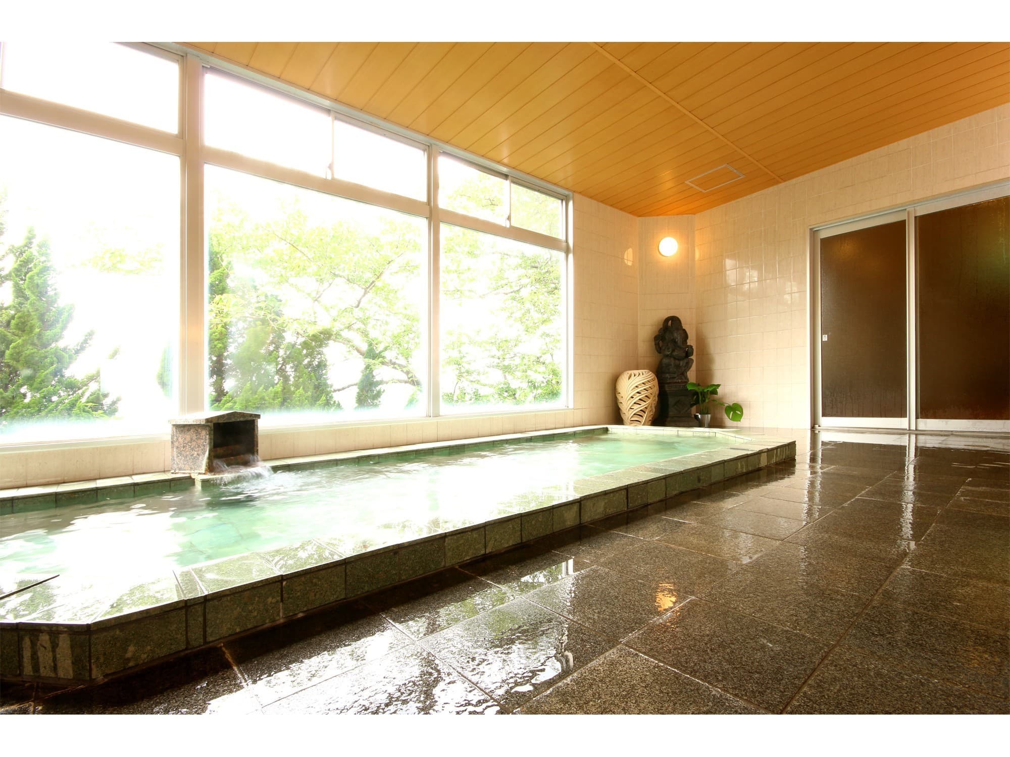 Ananda no Yu hot spring
