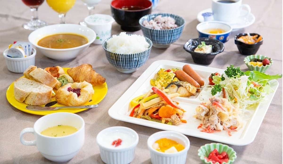 손수 만든 조식 뷔페