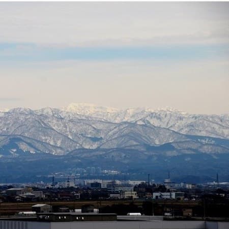 Views of the Hakusan range