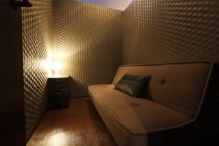 Men-only relaxation room