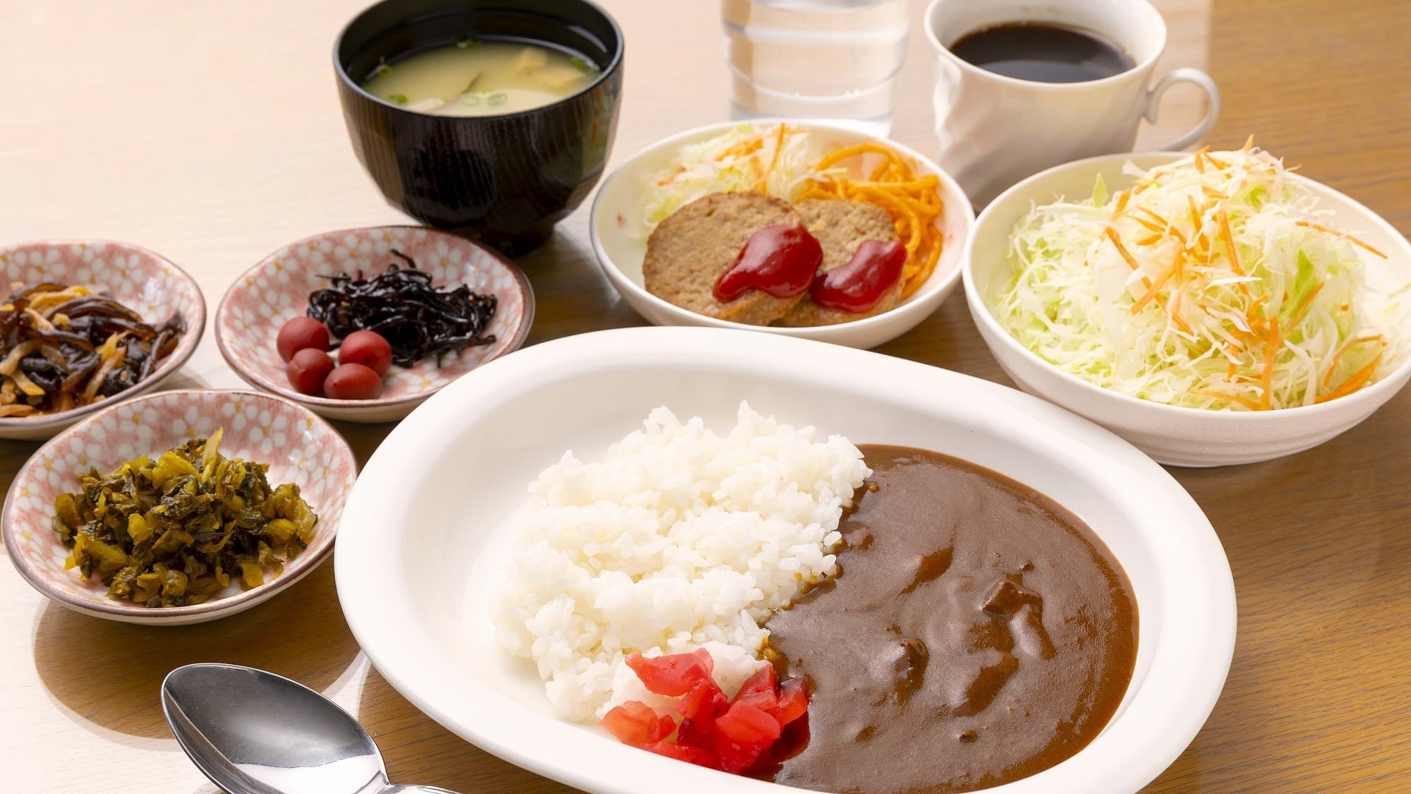 리필 자유 아침 카레