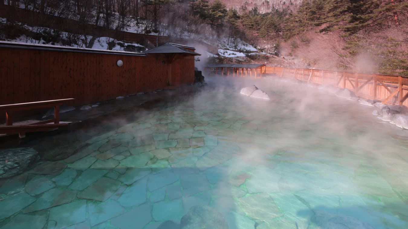 A Hot Spring Circuit Across Three Sources