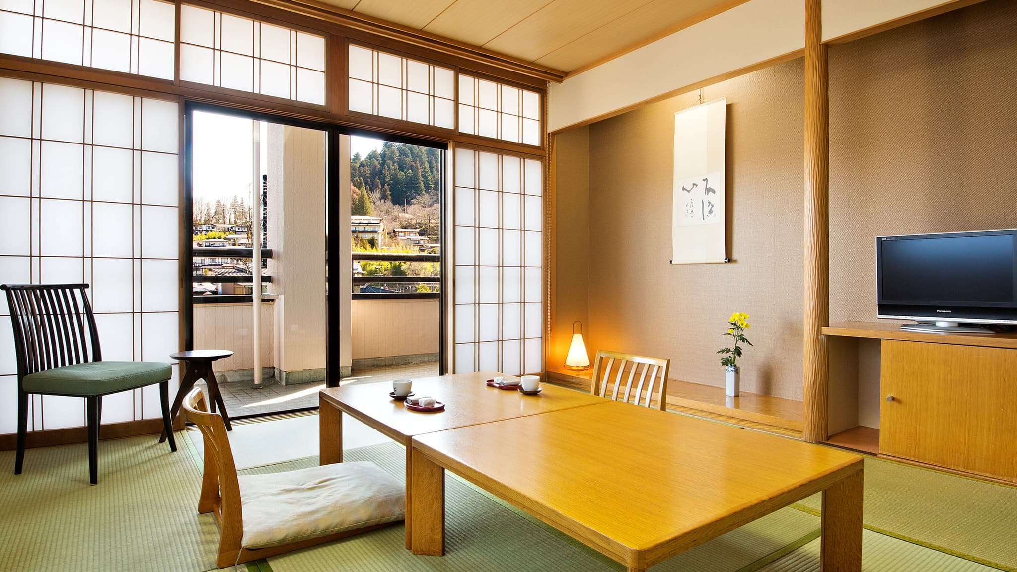 Rooms Beside the River