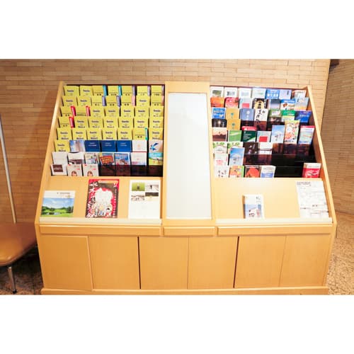 Manga and travel info corners