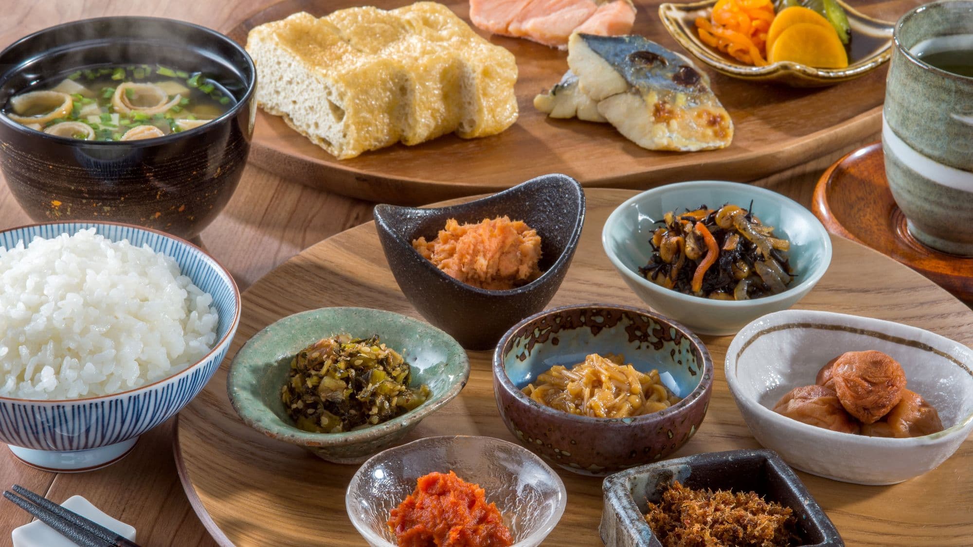 지역 식재료 조식 뷔페