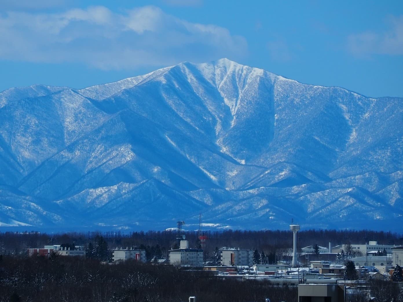 北欧风客房与山景