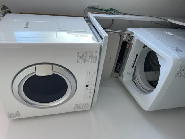 Laundry with gas dryer
