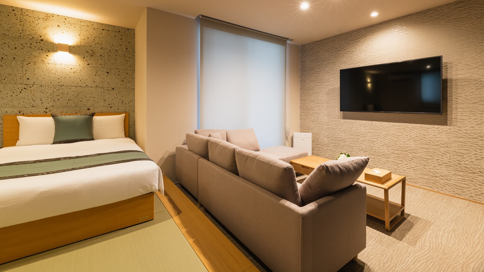 Japanese-style rooms in theme colours