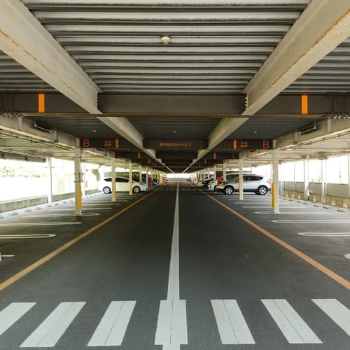 Free parking for 200 cars