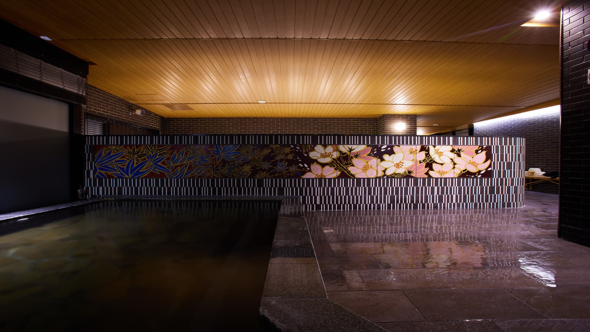 Baths with murals