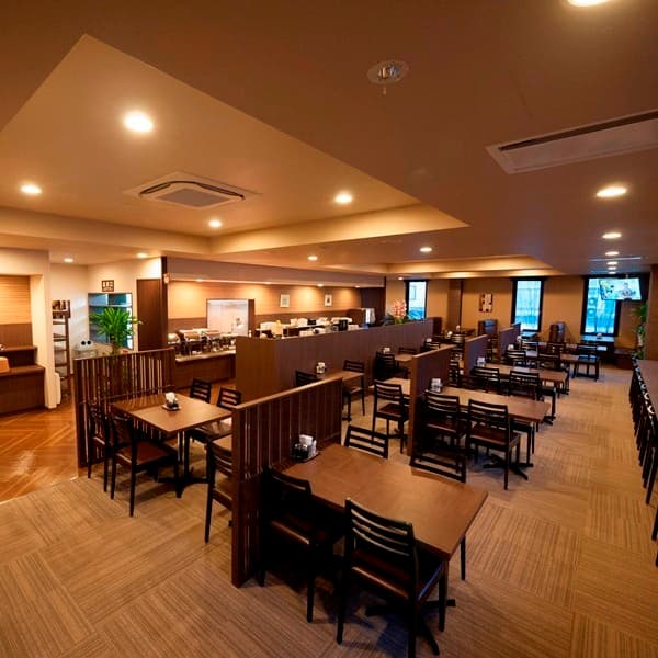 On-site dinner restaurant