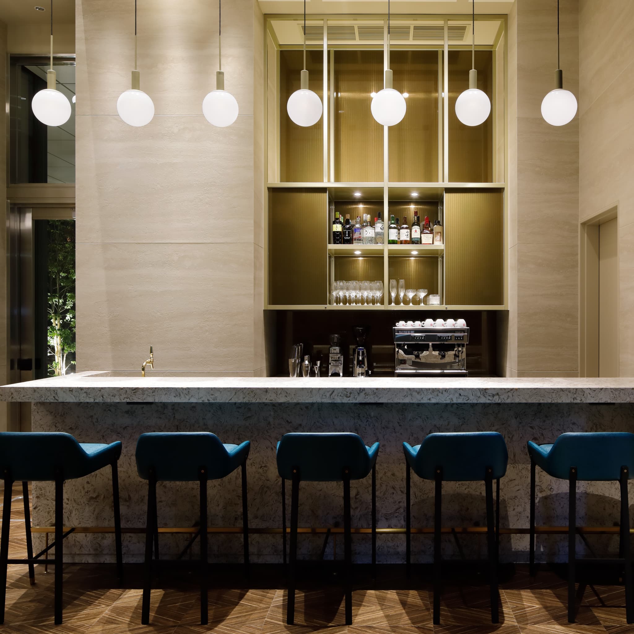 M18 bar on the ground floor