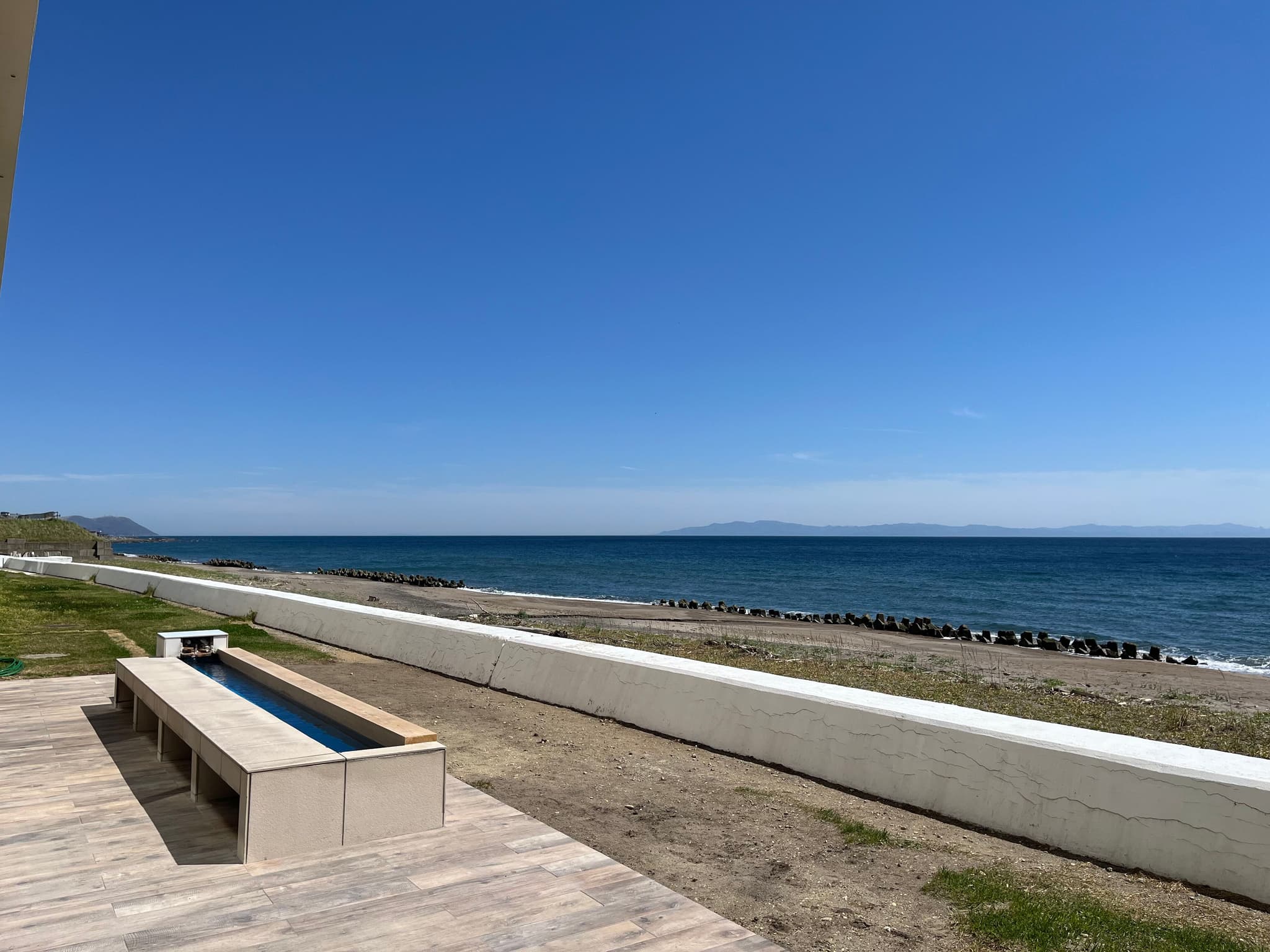 Seaside foot bath